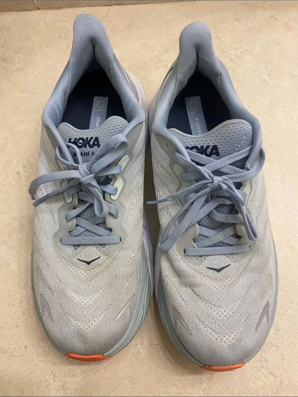 Hoka One Arahi 6 Womens 9 EUC - Picture 6 of 9